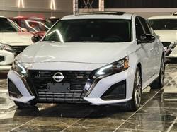 نيسان ألتيما